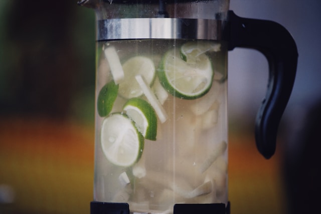 Valkertoniva energia